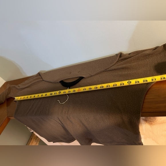 𝅺johnny becca size Large oversized long sleeve sweater - Picture 9 of 10